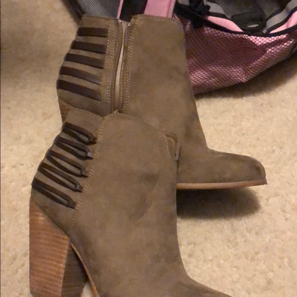 Women’s booties